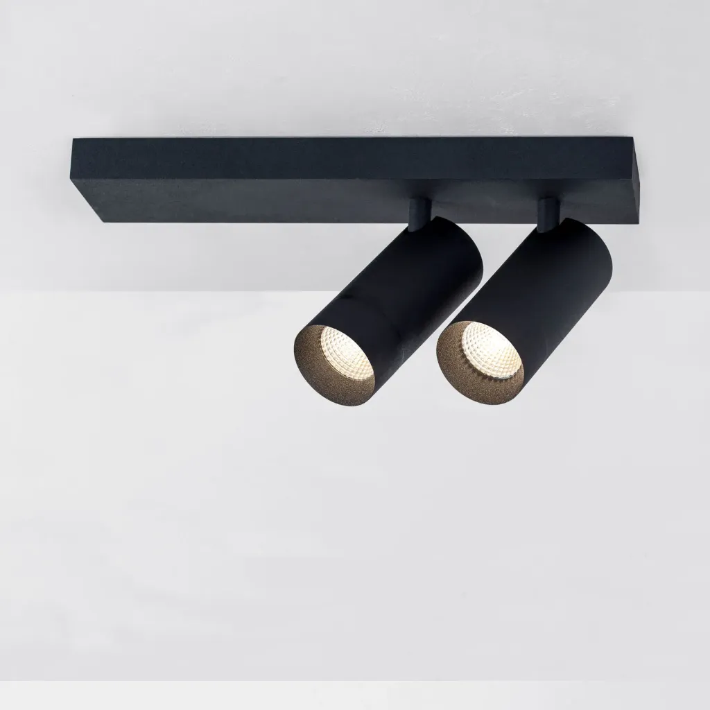 [2225.92702425.BX.XX1] PM 55 ON PLT-2 2x13,6W Deckenaufbau, 2 x flammig (2700K / CRI90, BX – Black Textured Matt (HERLIGHTING), ON-OFF – nicht dimmbar, 25°, STD – Standard)