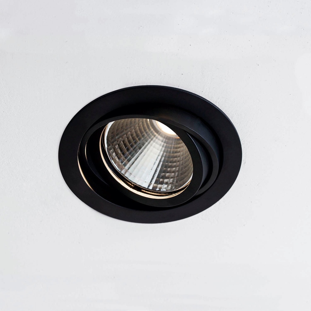 [E030.92703117.BL.XX0] Prisma IN Spot 36,2W Deckeneinbaustrahler (2700K / CRI90, BL – Black Smooth Matt (HERLIGHTING), NO-DRV – Senza Driver, 17°)